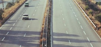 Έξοδος από την Εθνική Οδό Αθηνών- Κορίνθου προς Καλαμάκι