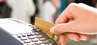 Παροχή κινήτρων για την χρήση πλαστικού χρήματος – Ερώτηση στον υπουργό Οικονομικών