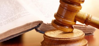 Ερώτηση για την μη εγγραφή πτυχιούχων νομικής κρατών μελών της Ε.Ε. στα μητρώα των Δικηγορικών Συλλόγων